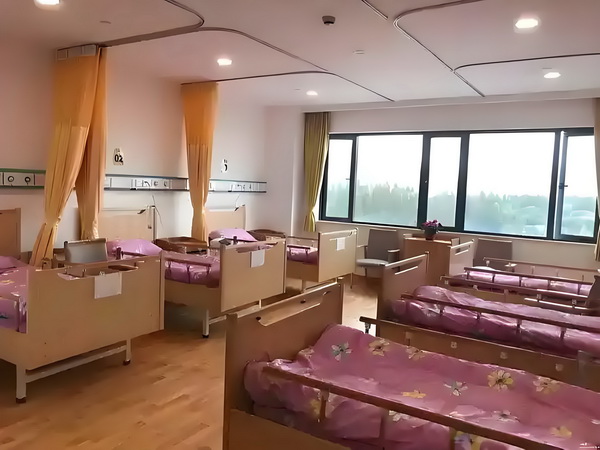 丁子朗認TVB劇集的確開少咗，放眼世界：唔係淨係得敞台